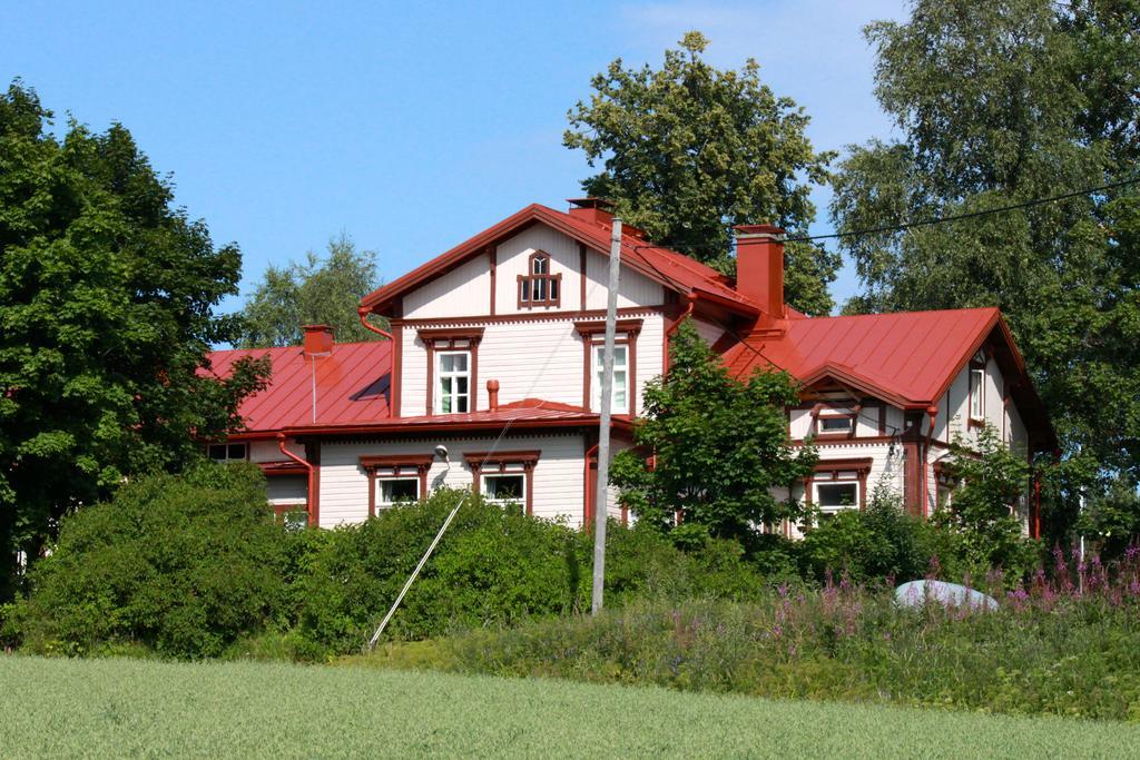 Loeydoen Kartano Hotell Ristiina Eksteriør bilde